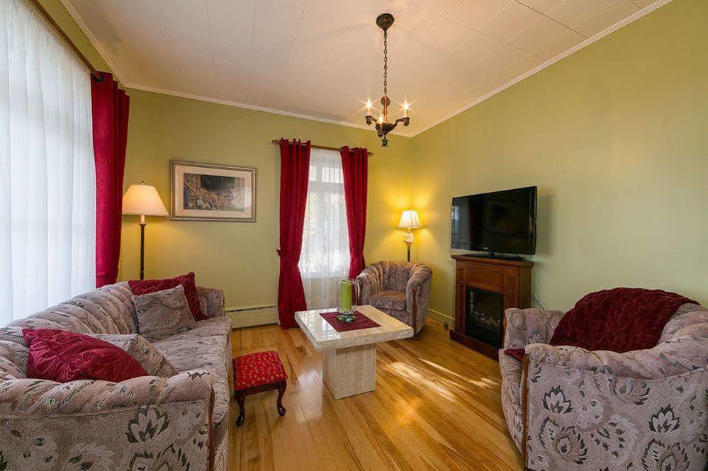 Auberge Gite Maison Des Lilas La Malbaie Kültér fotó